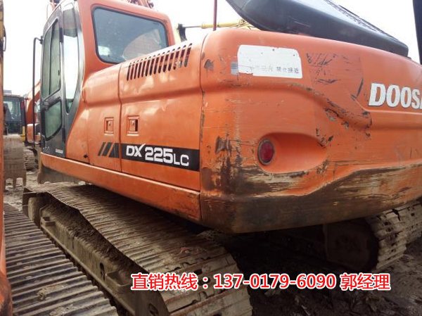 斗山DX225