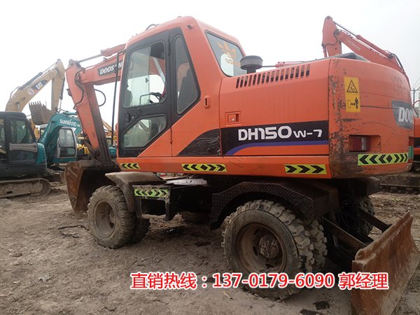 斗山150轮挖