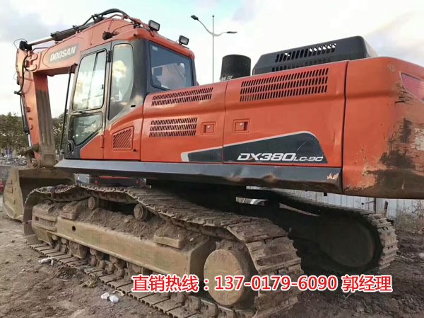 斗山DX380