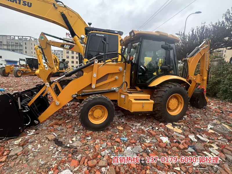 JCB4CX两头忙